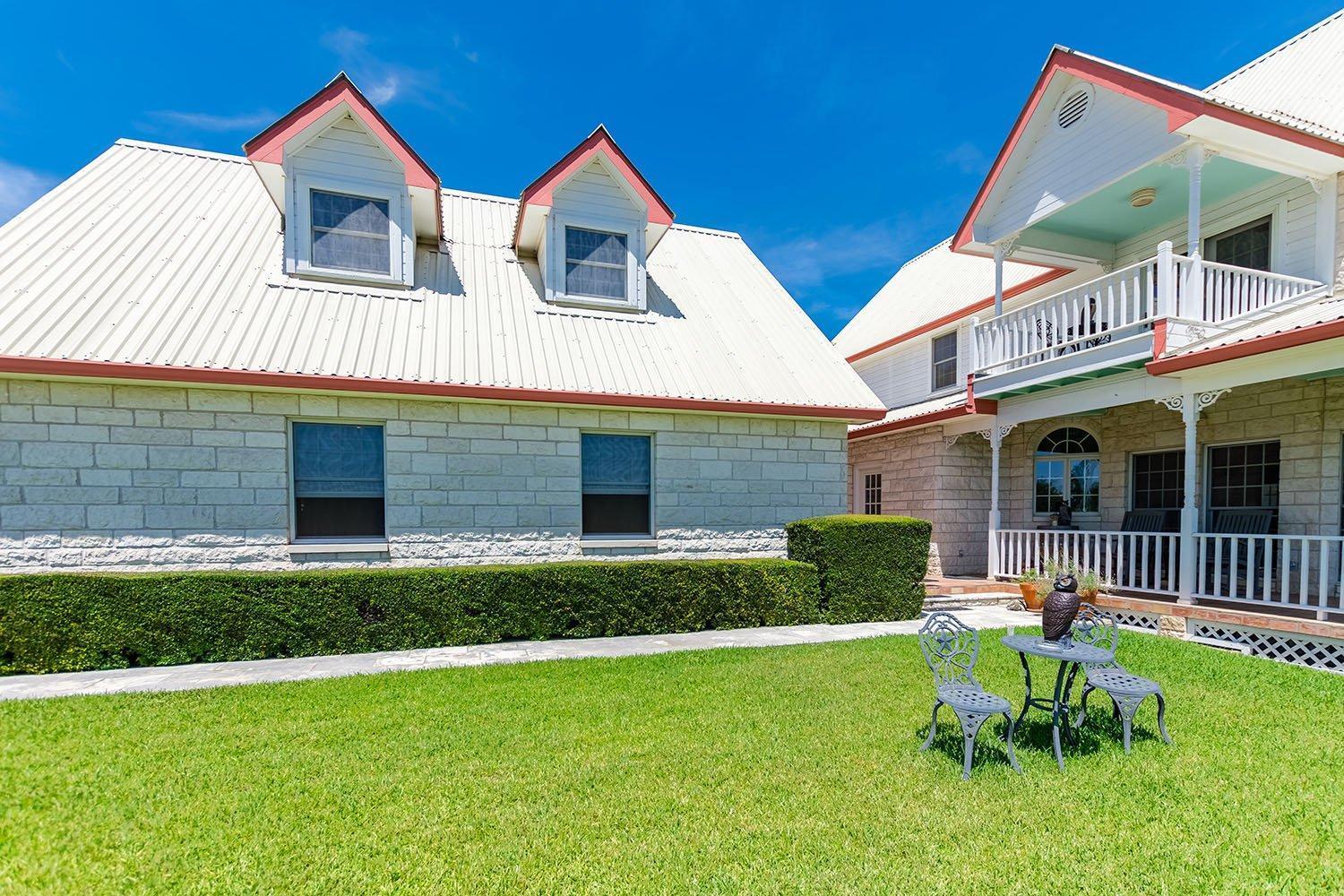Gaushaus Royal Oaks Apartment Fredericksburg Bagian luar foto